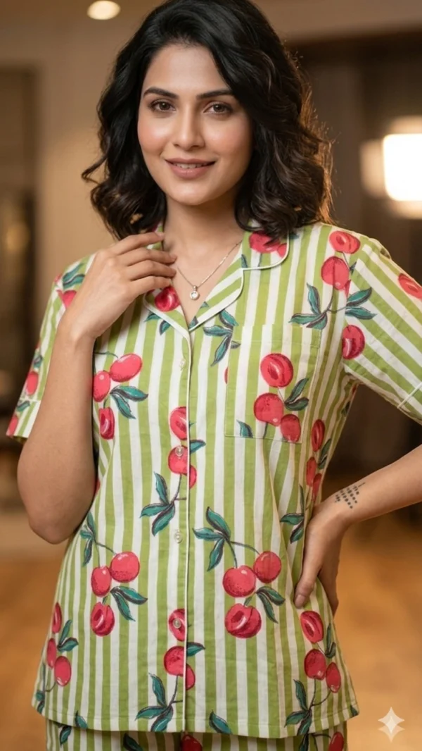 Women's Half Sleeves Night Suit