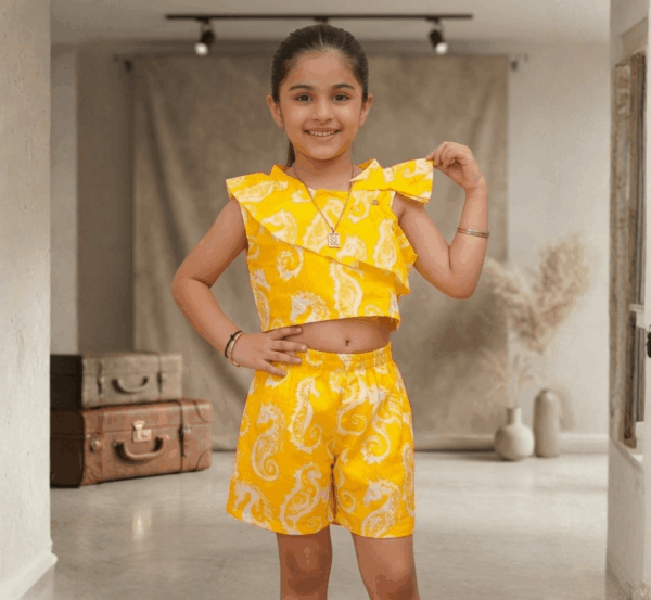 Girls' crop top with Shorts hover view