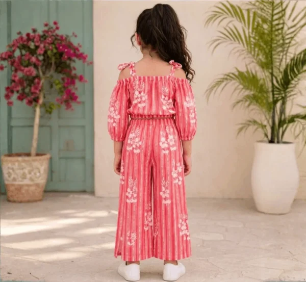 Girls Cord set Off-shoulder - Size: 4-5 Year hover